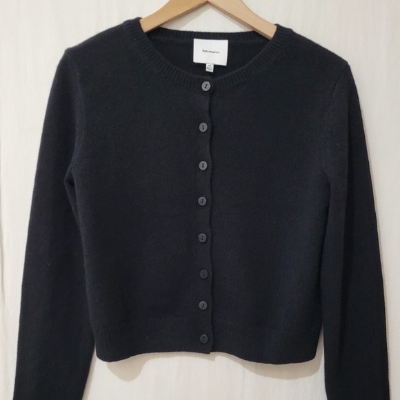 Unworn Reformation Clara Cashmere Cardigan Sweater in Black - Picture 3 of 9